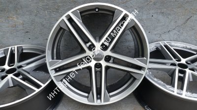 Новые оригинальные диски Audi Q5 FY New R20
