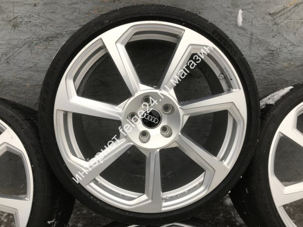 Оригинальные кованые колеса на Audi TT 8S R20